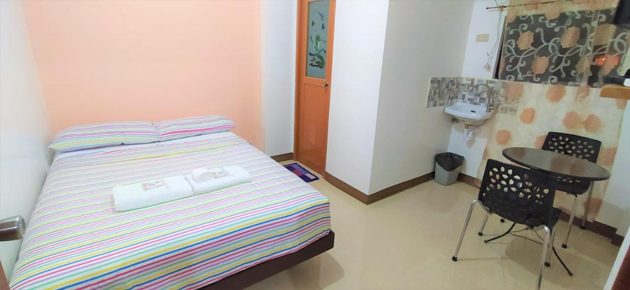 Jb Valdres Apartment Manila Esterno foto